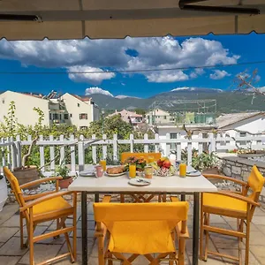  Apartment Ilias